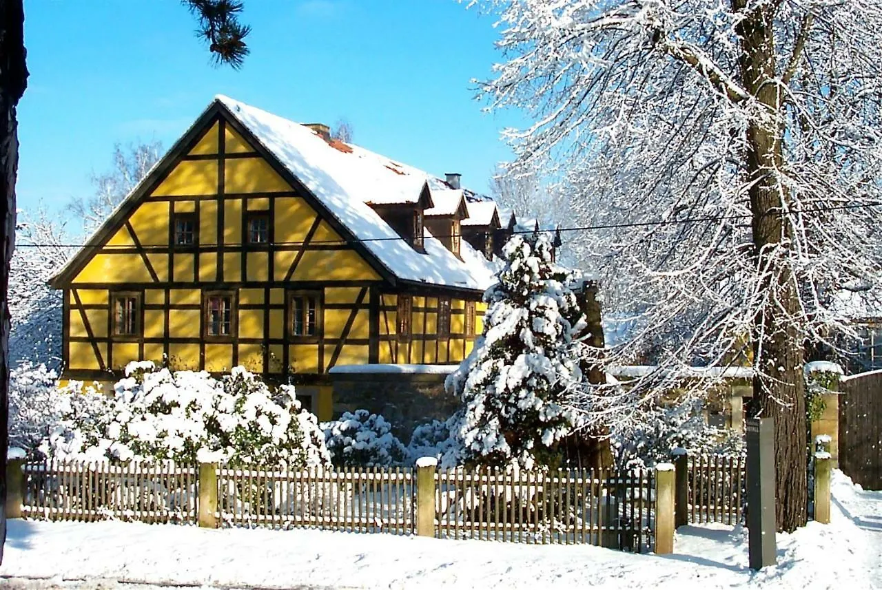 Apartment Ferienwohnung Im Kastanienhof Dresden, Buhlau